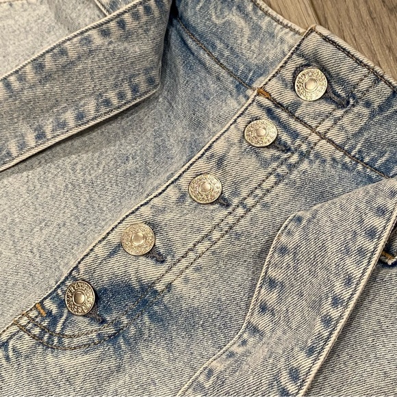 Express Super High Rise Midi Denim Shorts Women’s Size 6 R Mom Jean Belted Jorts - Picture 4 of 13